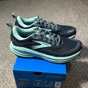 Brooks Cascadia 16 SIZE: 8